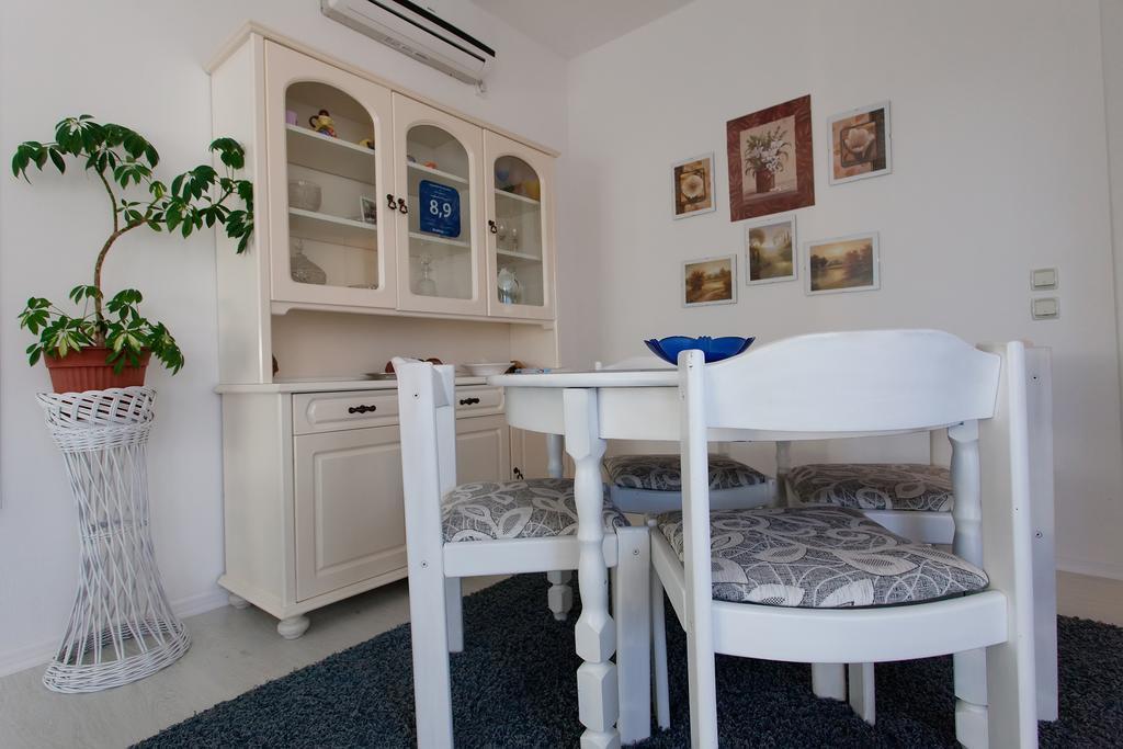 Apartment Cernica Mostar Room photo